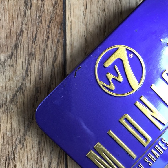 *Free*  Brand New W7 Midnight Smoky Eyeshadow Kit - Picture 4 of 8